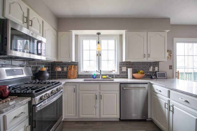 3710 BUCKTHORN Drive, Erie, PA 16506