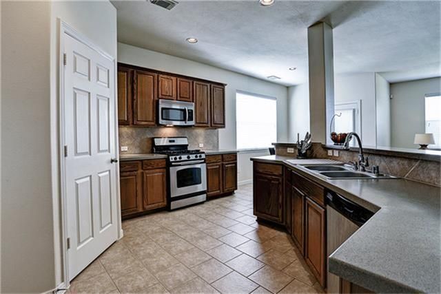 4502 Aspen Leaf Lane, Humble, TX 77396