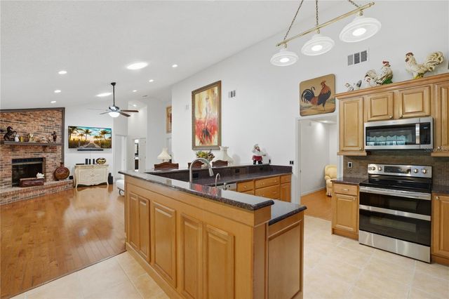 7141 WOODED VILLAGE LANE, Orlando, FL 32835