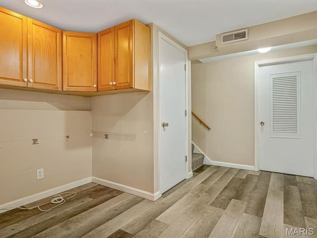 3608 Apple Orchard Lane, St Louis, MO 63125