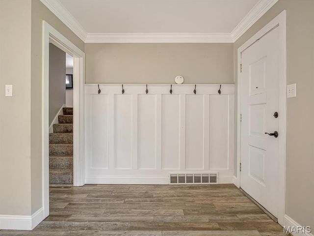 3608 Apple Orchard Lane, St Louis, MO 63125