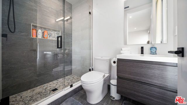 2435 S Penmar Avenue, Venice (los Angeles), CA 90291