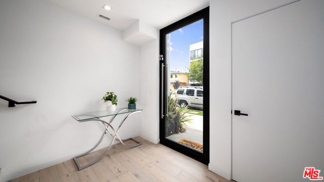 2435 S Penmar Avenue, Venice (los Angeles), CA 90291