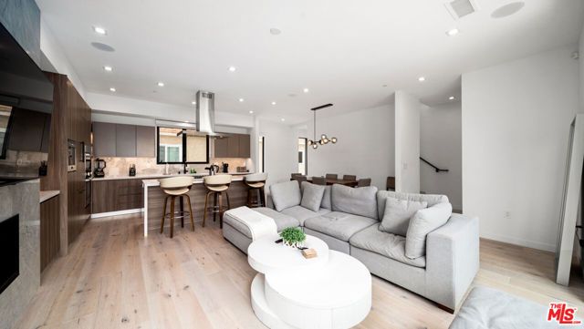 2435 S Penmar Avenue, Venice (los Angeles), CA 90291