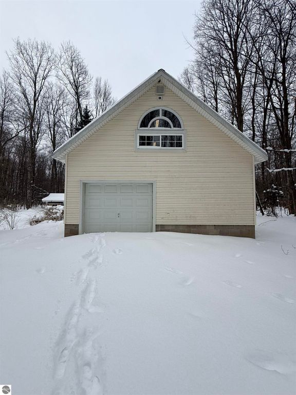 Image 46 of property listing at 9685 Woodys Run, Traverse City, MI 49684