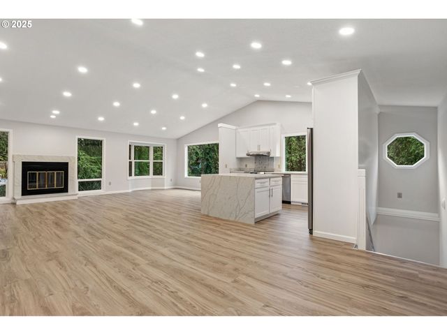 6647 Se 122ND Ave, Portland, OR 97236