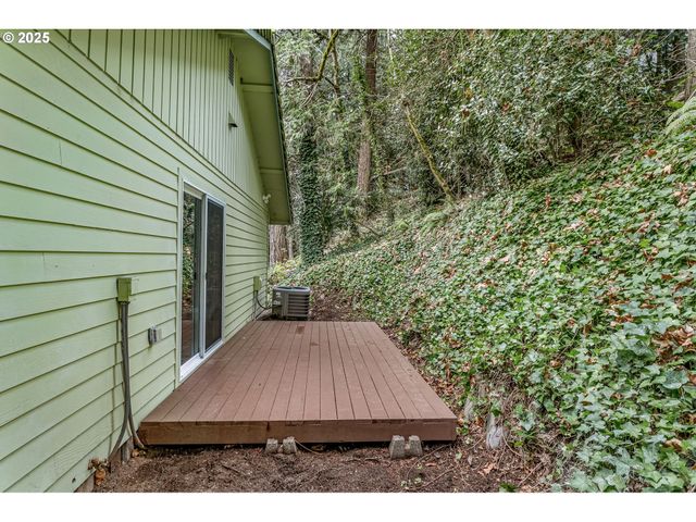 6647 Se 122ND Ave, Portland, OR 97236