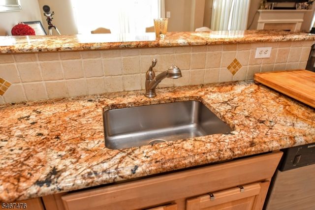 31 Barrister St, Clifton City, NJ 07013