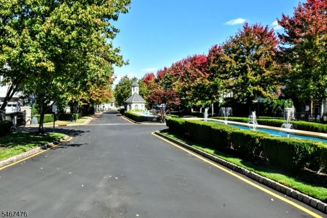 31 Barrister St, Clifton City, NJ 07013