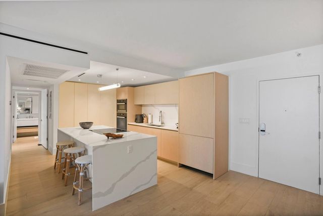 2301 COLLINS Avenue 407, Miami Beach, FL 33139