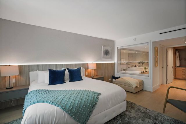 2301 COLLINS Avenue 407, Miami Beach, FL 33139