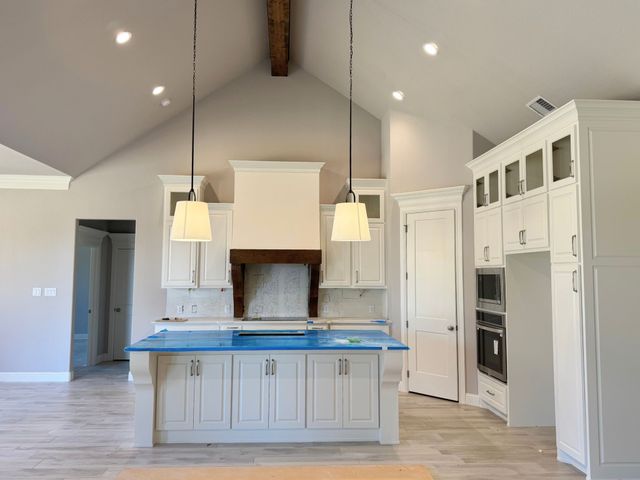 1065 Arbor Vista Drive, Azle, TX 76020