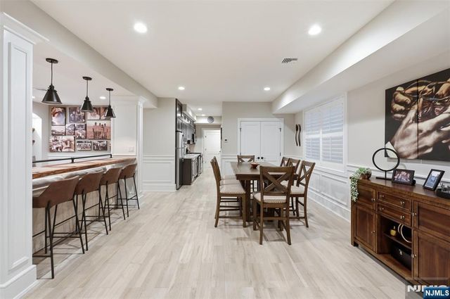 2 Churchill Court, Paramus, NJ 07652