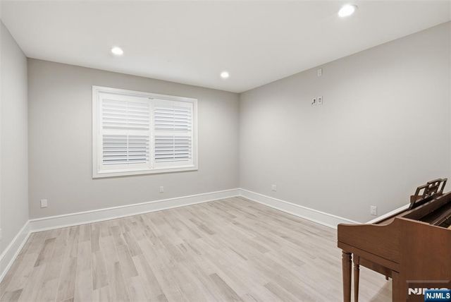 2 Churchill Court, Paramus, NJ 07652