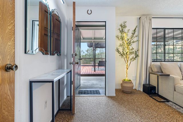 41570 Long Hollow Drive, Coarsegold, CA 93614