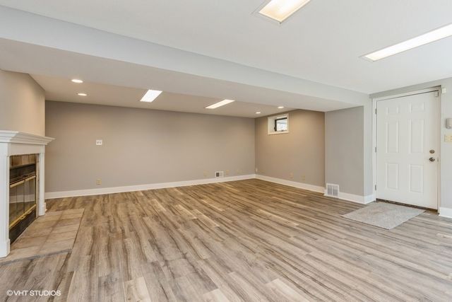 2510 Sherwood Drive, Des Moines, IA 50310