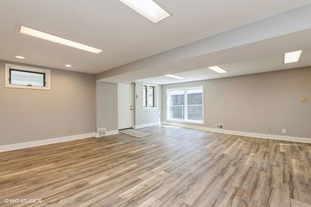 2510 Sherwood Drive, Des Moines, IA 50310