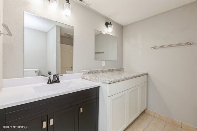 2510 Sherwood Drive, Des Moines, IA 50310