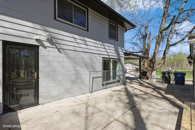 2510 Sherwood Drive, Des Moines, IA 50310