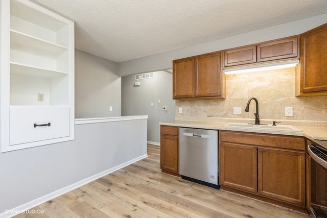 2510 Sherwood Drive, Des Moines, IA 50310
