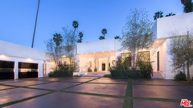 900 N HILLCREST Road, Beverly Hills, CA 90210