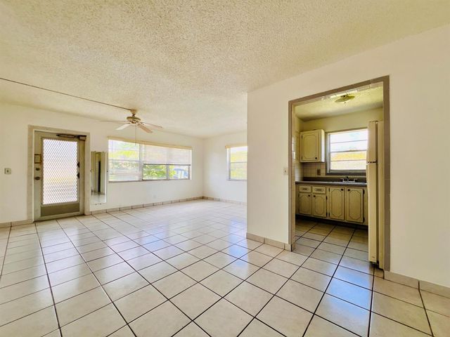 141 Sussex H, West Palm Beach, FL 33417