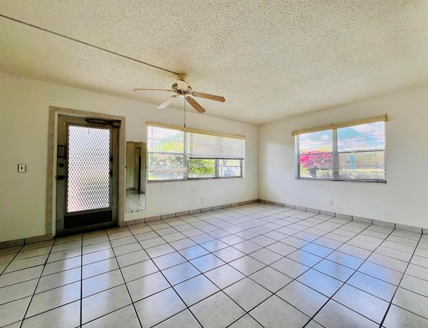 141 Sussex H, West Palm Beach, FL 33417