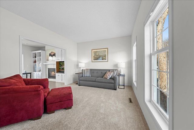 3437 Gunston Lane, Woodbury, MN 55129