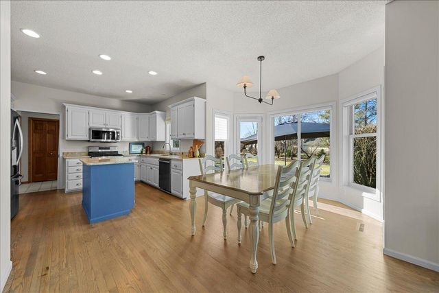 3437 Gunston Lane, Woodbury, MN 55129