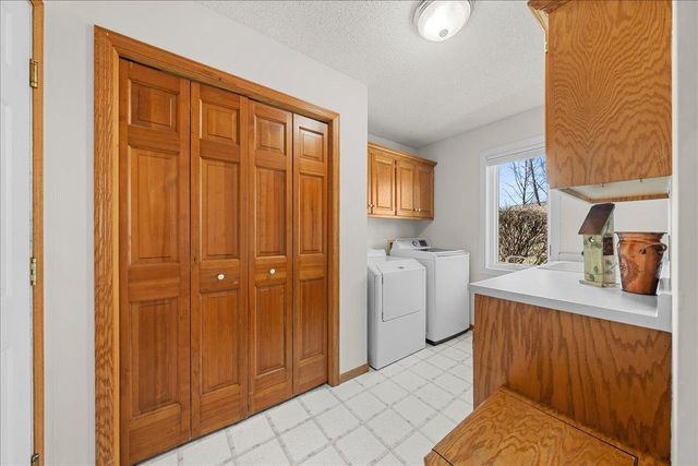 3437 Gunston Lane, Woodbury, MN 55129