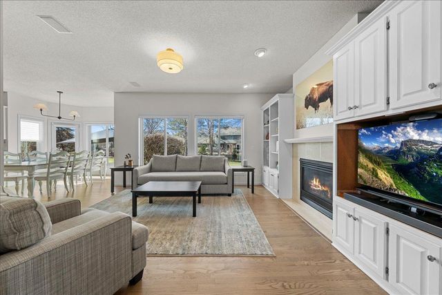 3437 Gunston Lane, Woodbury, MN 55129