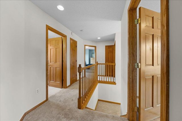 3437 Gunston Lane, Woodbury, MN 55129