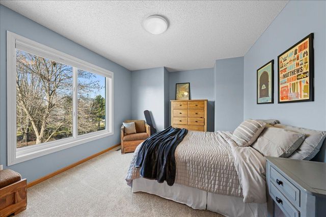 3437 Gunston Lane, Woodbury, MN 55129