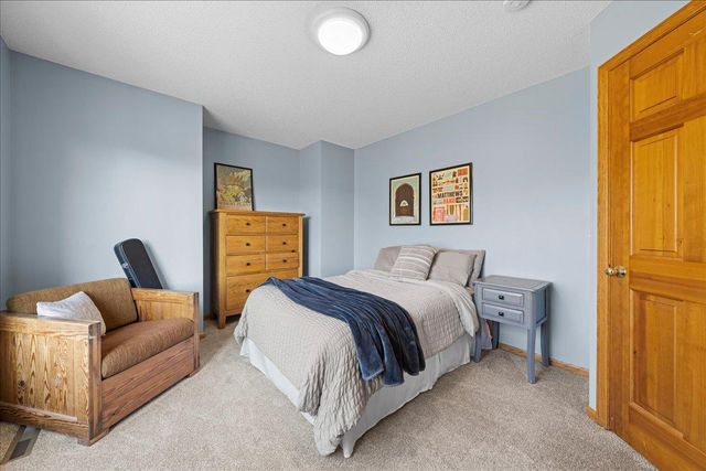 3437 Gunston Lane, Woodbury, MN 55129