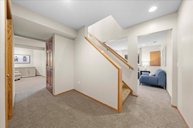 3437 Gunston Lane, Woodbury, MN 55129