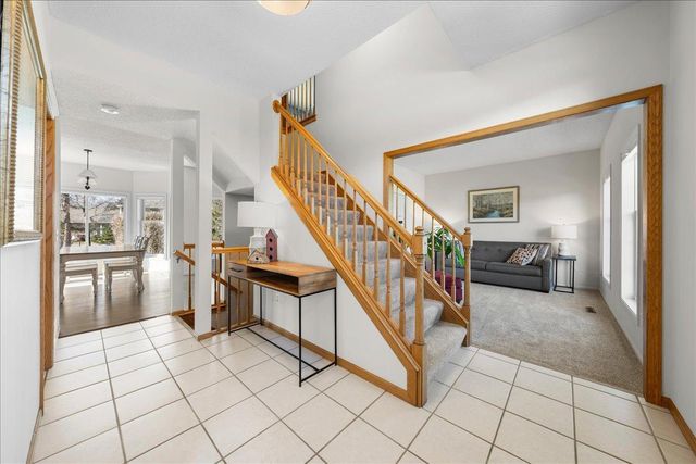 3437 Gunston Lane, Woodbury, MN 55129