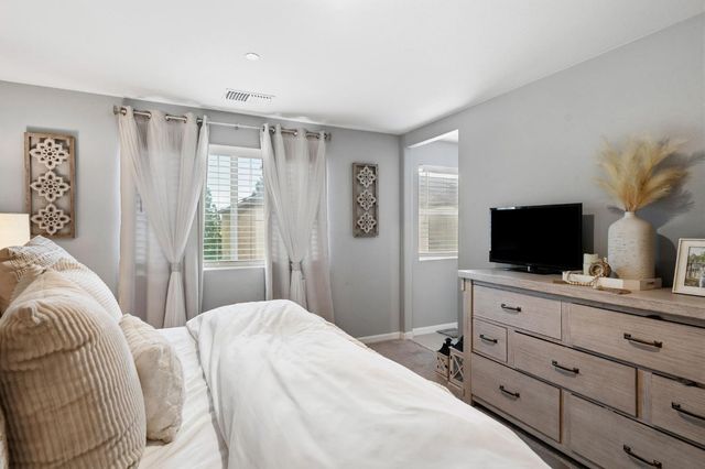 1710 Crossbow Ln, Stockton, CA 95206