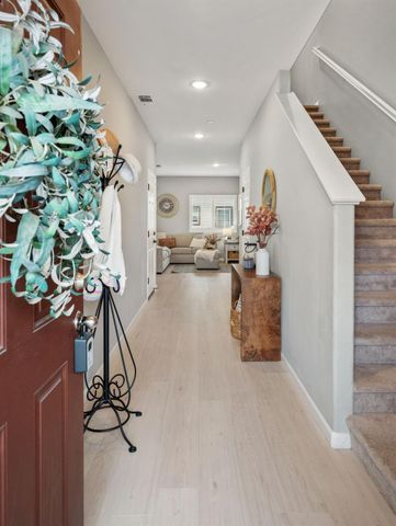 1710 Crossbow Ln, Stockton, CA 95206