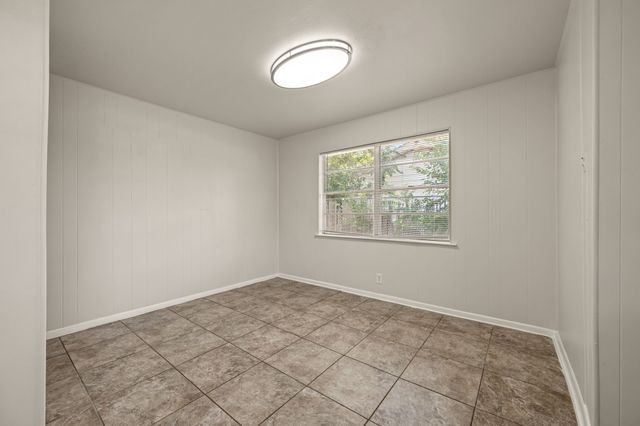 5213 Santa Rosa Drive, Haltom City, TX 76117