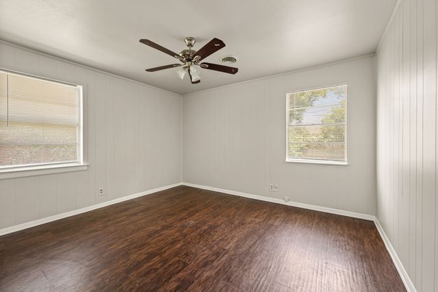 5213 Santa Rosa Drive, Haltom City, TX 76117