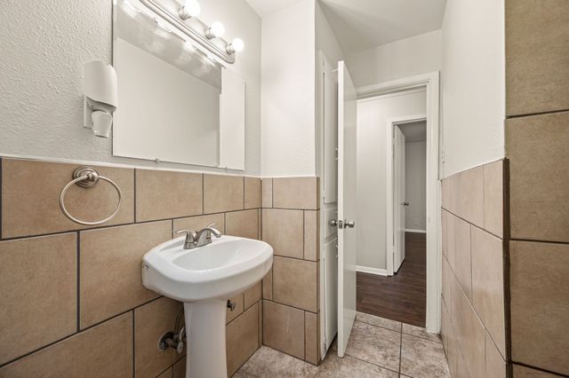 5213 Santa Rosa Drive, Haltom City, TX 76117