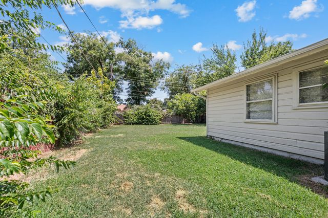 5213 Santa Rosa Drive, Haltom City, TX 76117