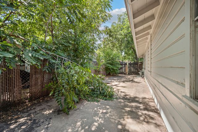 5213 Santa Rosa Drive, Haltom City, TX 76117
