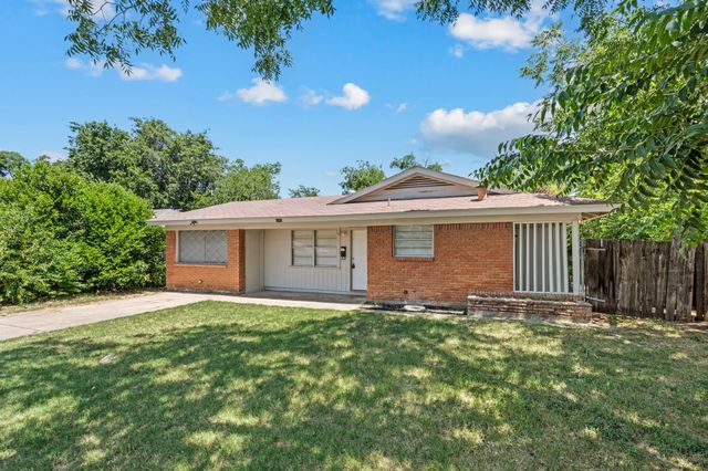 5213 Santa Rosa Drive, Haltom City, TX 76117