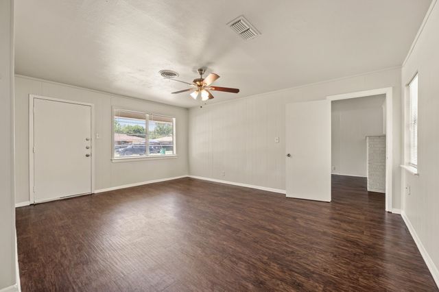 5213 Santa Rosa Drive, Haltom City, TX 76117