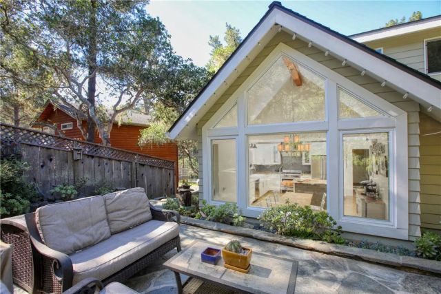 1884 Tully Place, Cambria, CA 93428