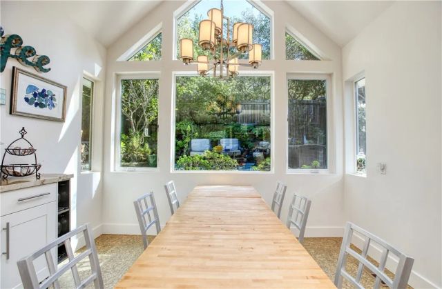 1884 Tully Place, Cambria, CA 93428