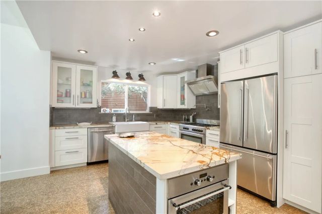 1884 Tully Place, Cambria, CA 93428