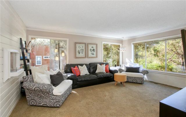 1884 Tully Place, Cambria, CA 93428