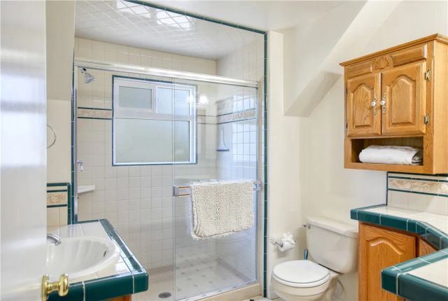 1884 Tully Place, Cambria, CA 93428